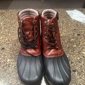 Sperry men’s hiking boots